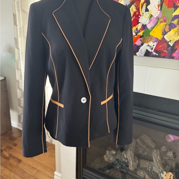Nine West Black Tailored Blazer. Ptp 19” lenght 22” - Picture 2 of 7